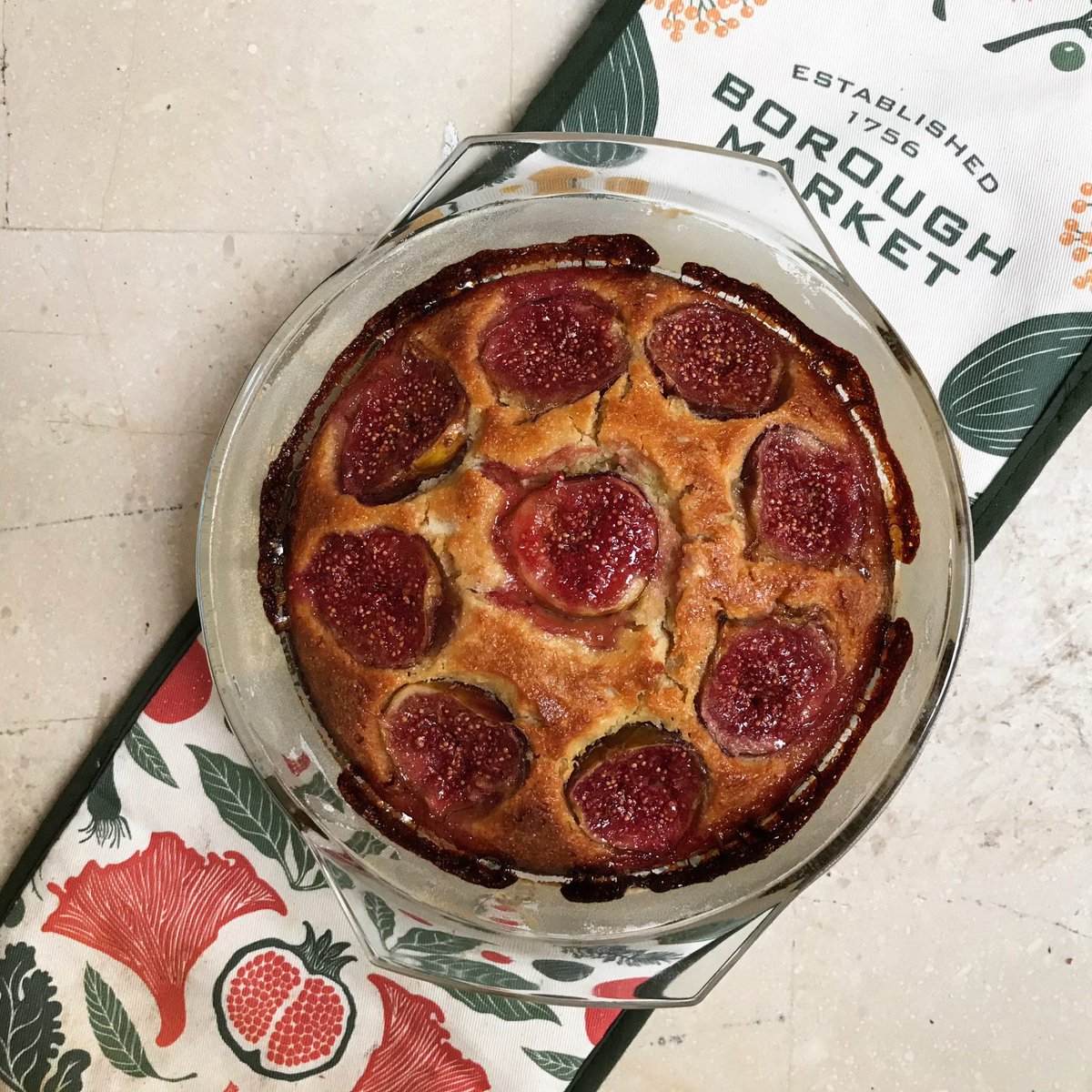 🍋LEMON &amp; FIG SEMOLINA CAKE🍋This cake is inspired by traditional Greek recipes that call for olive oil instead of butter. It is perfect drizzled with grape molasses and served with fresh figs and Greek yoghurt🍋
oliveology.co.uk/lemon-fig-semo…