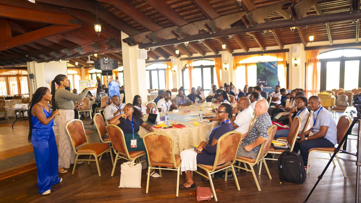 BlueSummit_Ke's tweet photo. Building for the future means building with the Gen Z and women in society.
The SPARK led workshop optimized the importance of creating solutions that are inclusive and broad for all in the Blue economy space.
#Bluesummit #Sotehub https://t.co/pqEnJ2s8AZ