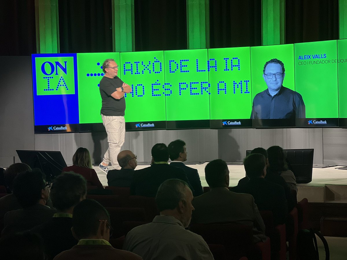 Maria Mora tweet media