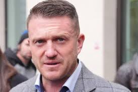 NotFarLeftAtAll's tweet photo. Do you think Tommy Robinson is being persecuted by the UK government and justice system ? https://t.co/YzYDmk38AG