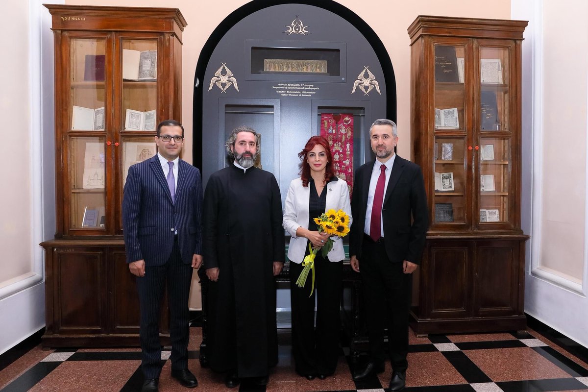 An exhibition titled "Spiritual Entity, Timeless Images, The Treasures of the Matenadaran and the Mother See of Holy Etchmiadzin" has opened at Mashtots Matenadaran.
👉🏻 matenadaran.am/en/2024/10/02/…