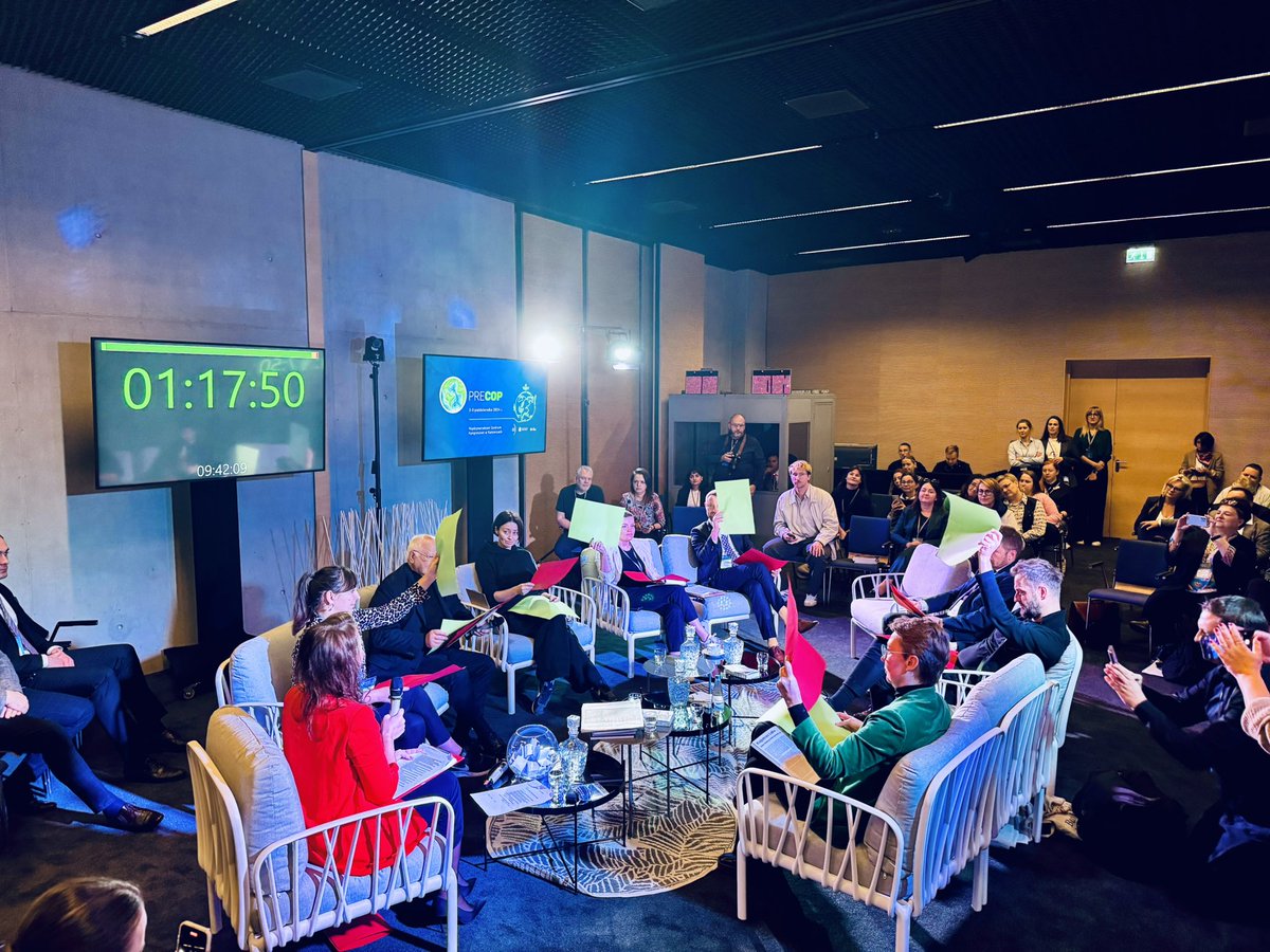 MartaCienkowska's tweet image. Trwa drugi dzień #PRECOP 

„Kultura i sztuka dla klimatu”

Rozmawiamy o zaangażowaniu artystów w działania na rzecz Ziemii, środowiska i klimatu oraz współistnieniu sztuki i ekologii. 

@kultura_gov_pl