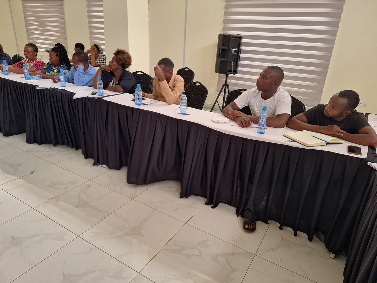 TaitaTaveta006's tweet photo. 🌳 Day 3 of training with Community Forest Associations (CFAs) was incredibly fruitful! Members gained valuable insights on conflict management and gender equity. Together, we can empower communities for streamlined restoration efforts! 💪 #CommunityEmpowerment #GenderEquity https://t.co/0mdhCs8xFA