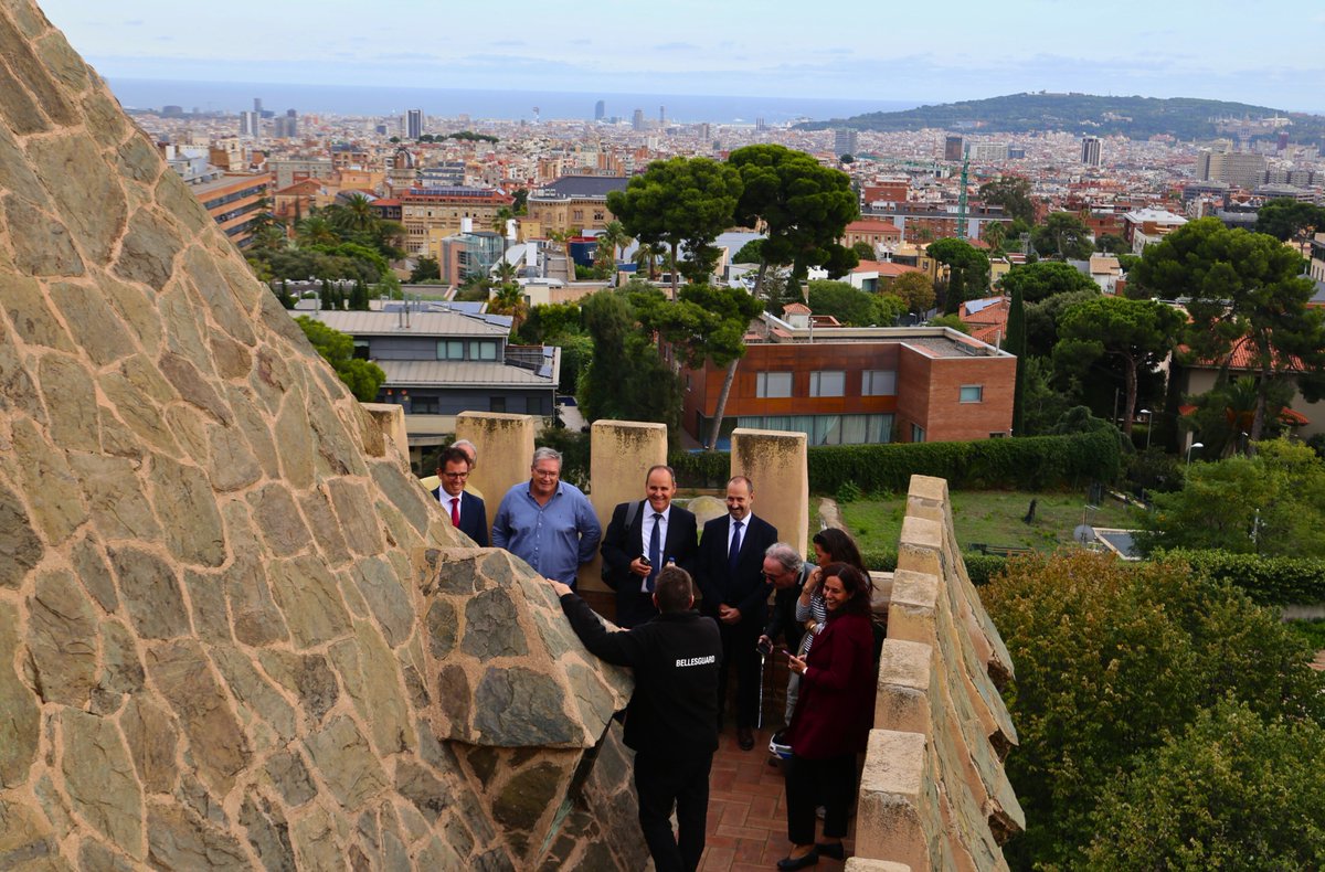 Bellesguard Gaudí tweet media