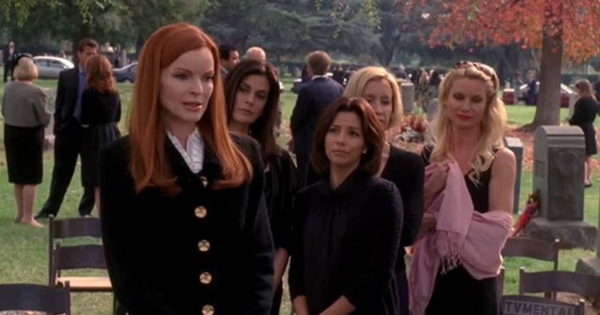 SeriesUpdateFR's tweet photo. Il y a 20 ans, la série Desperate Housewives diffusait son premier épisode.🍎 https://t.co/nTEWhb8wqN