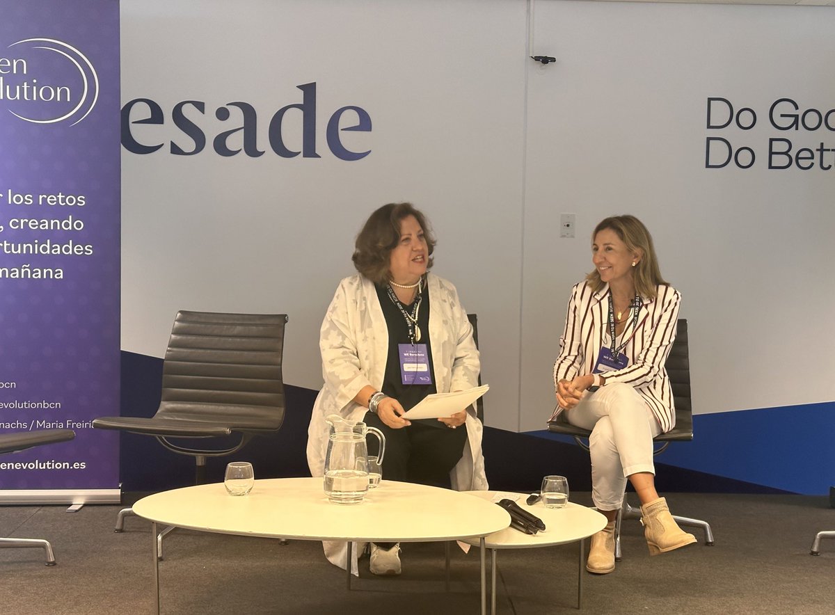 WomenBcn's tweet image. 👍⭐️Congreso #WeBarcelona Panel ¿Implantando IA? ¿Están tus datos preparados? Con la ponente Sra. @argeliagarciaf Fundadora y CEO de @togrowfy. Presenta el panel @JosiHG, presidenta de @agimapeople en Auditorio @Esade #SantCugat #Barcelona 
#empresas #IA #solucionesfinancieras