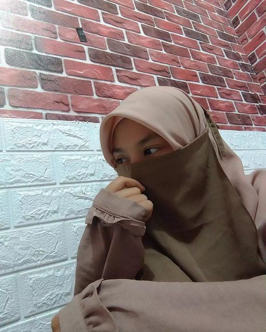 Maaf jarang on disini..
Klu mau silaturahmi bisa Dm khusus akhwat yaa