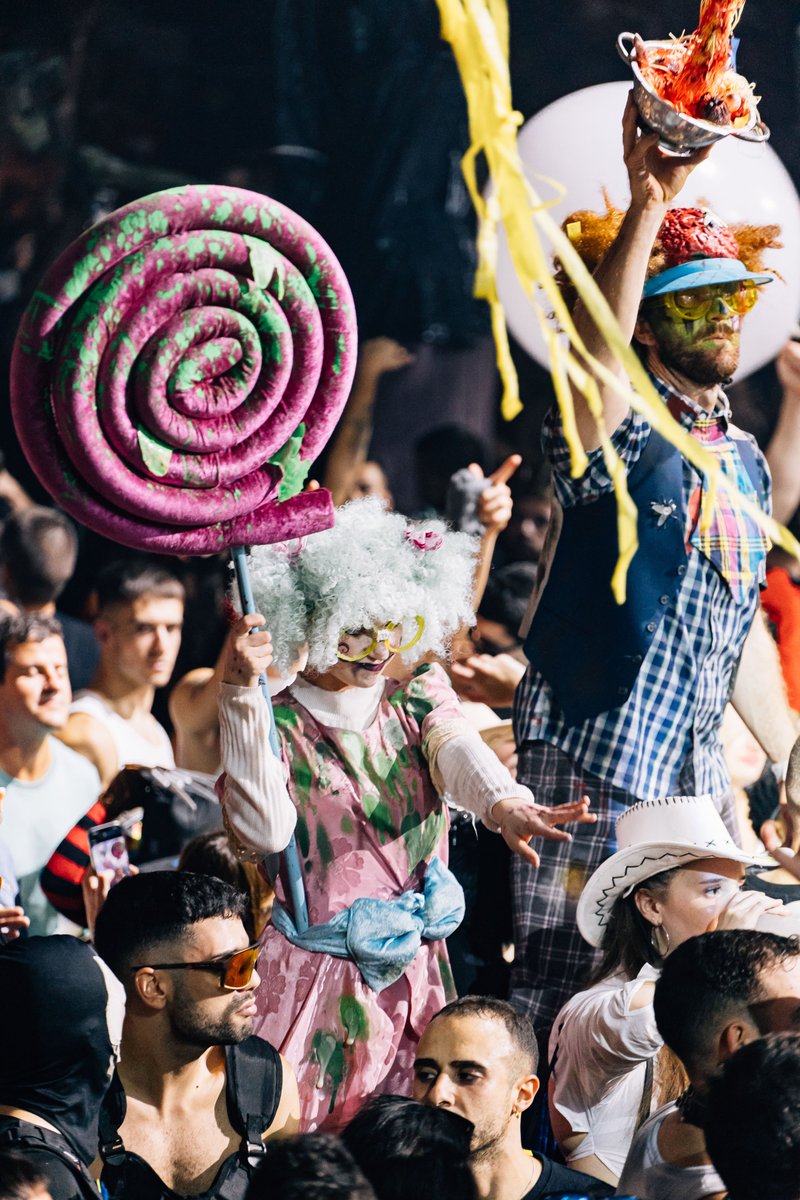 NOS ENCANTA HALLOWEEN 😲🎃 Ya estamos en octubre, toca ponerse a pensar el disfraz con el que dar el cante. Recuerda:

👉 26 de octubre HALLOWFEST
👉 31 de octubre @universiparty

¡Elige la tuya!