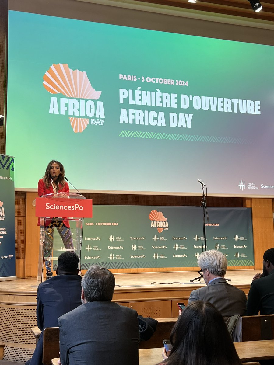 #AfricaDay, c’est parti à <a href="/sciencespo/">Sciences Po</a> avec la <a href="/french_african/">French-African Foundation</a> Foundation. 

<a href="/Nachouat1/">Nachouat</a> et <a href="/lechevallierAS/">Aurélien Lechevallier</a> lancent cette journée “trait d’union” entre la France et l’Afrique. Suivez tout des débats sur <a href="/jeune_afrique/">Jeune Afrique</a> !