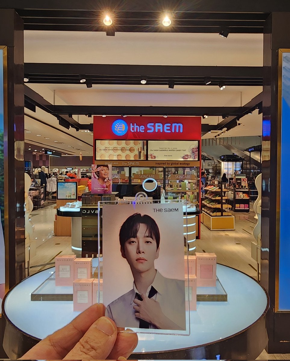 baegjiw02595478's tweet photo. #필리핀 #마닐라
마닐라에서 준호 흔적찾기 💛
준호는 없는 #theSAEM 매장
팬미 장소였던 #SM_MALL Asia_Arena
준호가 먹었던 #Yellow_Cap pizza
준호는 지금 어디있나여? 😀 https://t.co/w9fZQLkApo
