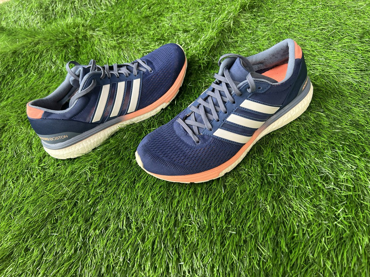 ahmed_hiking's tweet image. We are back sneakers #Thursdaythread