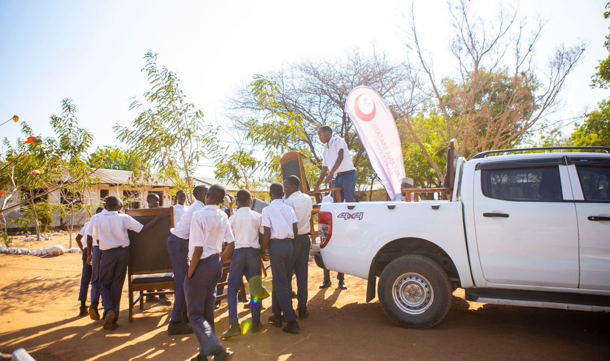 CharityFlora1's tweet photo. Flaviana Matata Foundation Leo Wako Shinyanga Shule Ya Sekondari Masekelo Kupitia Muendelezo Wa Utekelezaji Wa Miradi Ya Kila Mwaka Na Leo Lipo Jambo Kubwa Wamefanya Usikae Mbali
#FMFProject https://t.co/VrxFPpZ4Oh