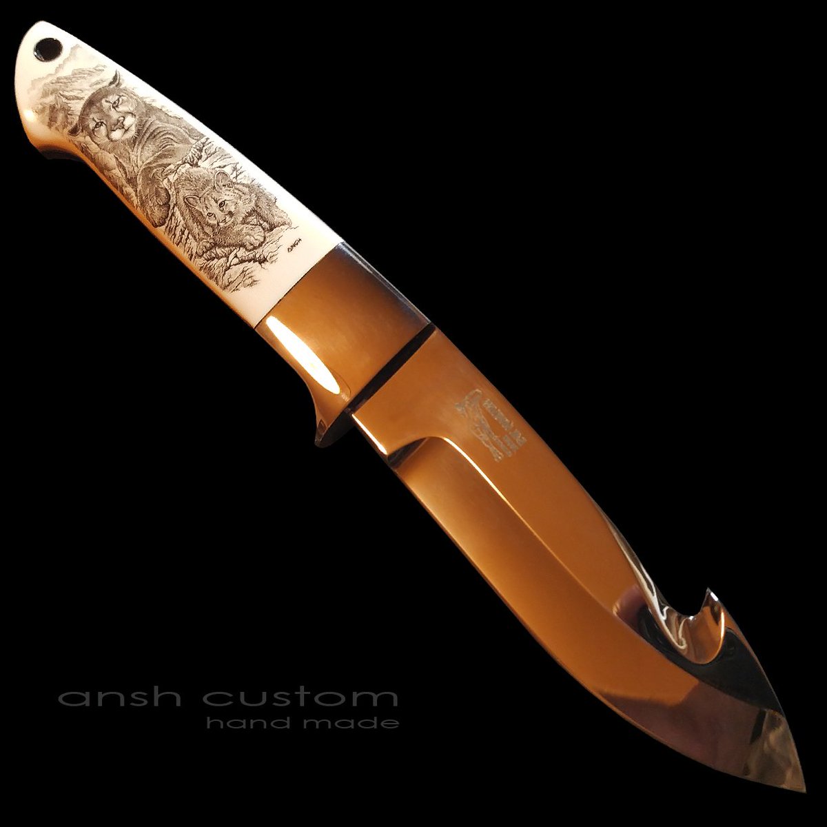 "Cat spirit" scrimshaw on Bob Loveless's knife. handmade. in a single copy. is in a private collection

#ansh #ansh_custom #ansh_scrimshaw #scrimshaw #bulino #engraving #knife #knives #collection #cat #hunter #handmade #bobloveless #singlecopy #wild_west