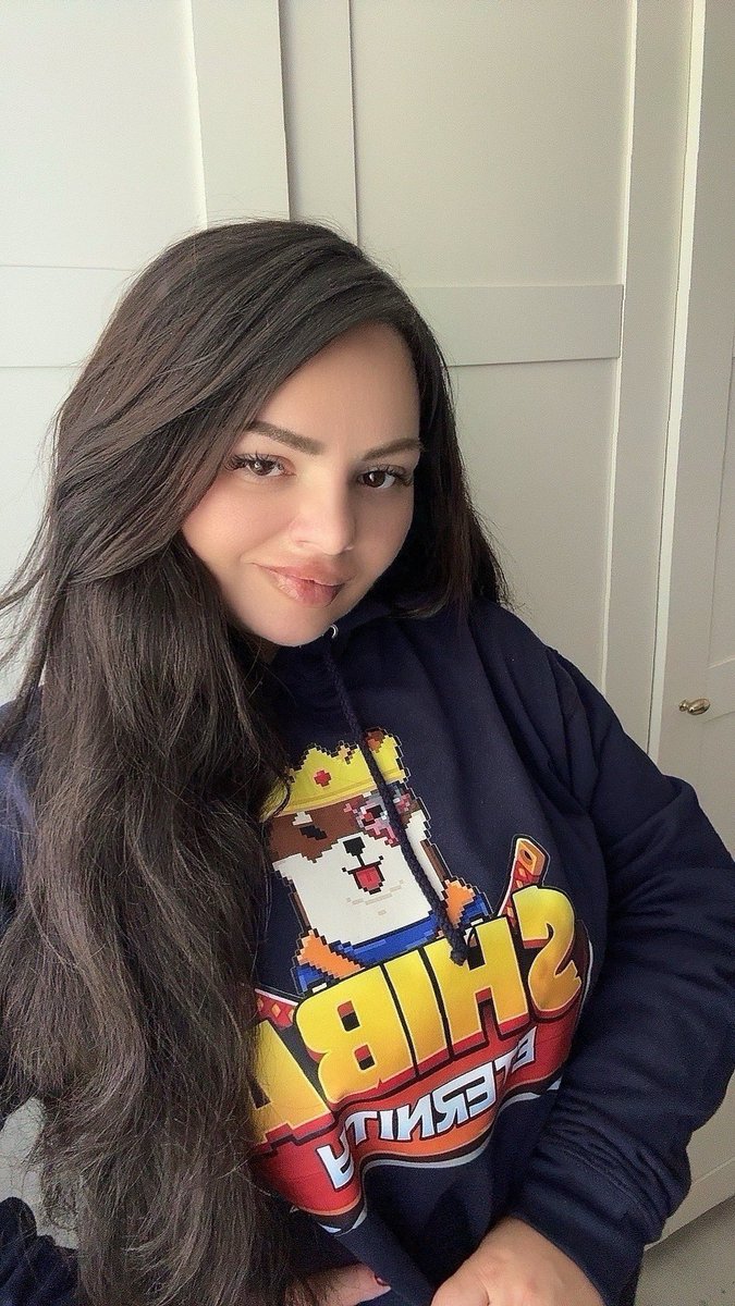 Yes, I’m going for a doxxed selfie! 

But I couldn’t leave my babies behind. So the joke is that having it all costs $35! 

I’ll order it on Monday, and voila! By Thursday, I’ll have a profile pic with my Shiboshi and my face!
#Shiboshis and Shiba Eternity are my religion 😍😝