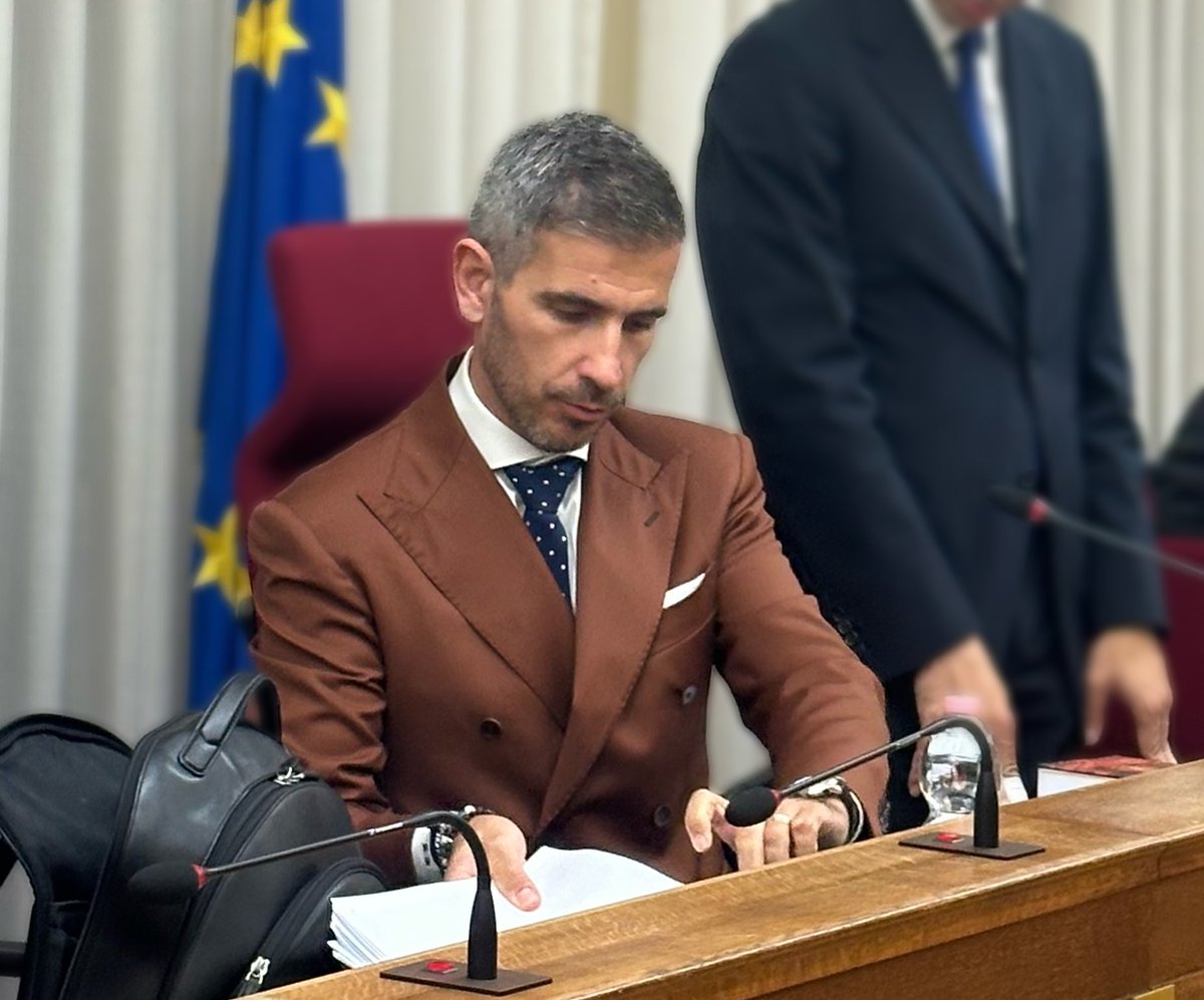 Ieri sera la commissione Covid ha approvato il proprio regolamento interno, che include anche alcune proposte delle opposizioni. Questo permetterà di avviare rapidamente la fase istruttoria, prevista già per la prossima settimana con le audizioni dei familiari delle vittime del