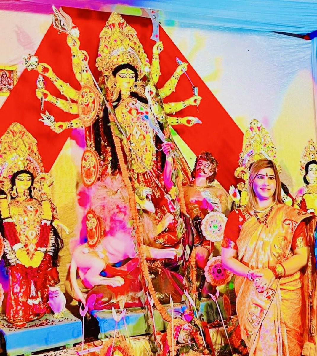 RubyPhogatYadav's tweet photo. आदिशक्ति माँ दुर्गा जी की उपासना के महापर्व शारदीय नवरात्रों की आपको हार्दिक शुभकामनाएँ।
जगज्जननी माँ भगवती जी हम सभी का जीवन सुख-शांति, समृद्धि व आरोग्यता से अभिसिंचित करें।
।। ॐ नमः दुम दुर्गाय ।।
#RubyPhogatYadav
#रूबी_फोगाट_यादव
#ExCandidate #SouthDelhiLokSabha
#पूर्व_प्रत्याशी #दक्षिणदिल्ली #लोकसभा
#RubyYadav #रूबी_यादव #भाजपा #BJP #followers #highlights #everyone @highlights @followers
@highlight
@commenters #महरौली_विधानसभा