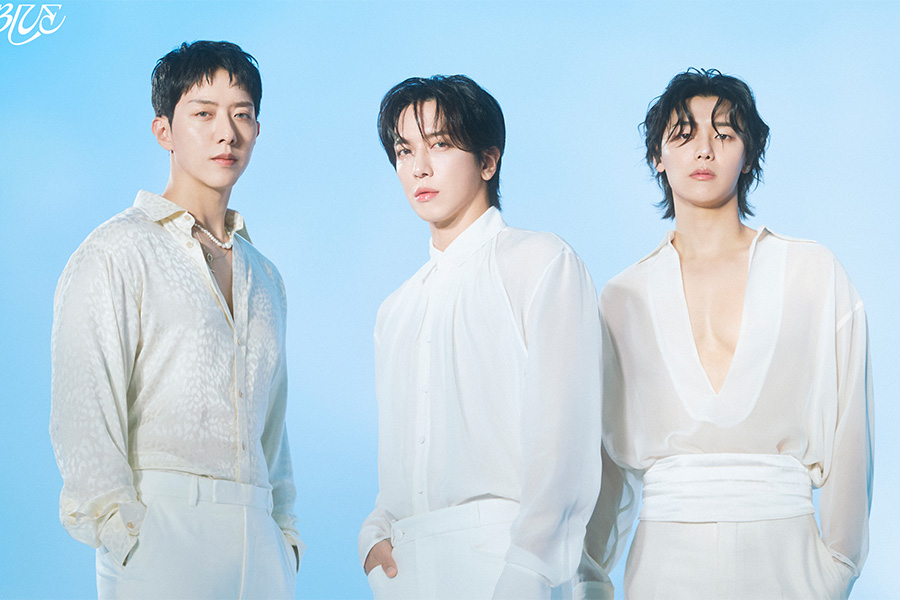 soompi's tweet photo. #CNBLUE Drops Ethereal Group Concept Photos For Upcoming Comeback With "X"
https://t.co/Ua4oqOYsrW https://t.co/5ia5z2frTR