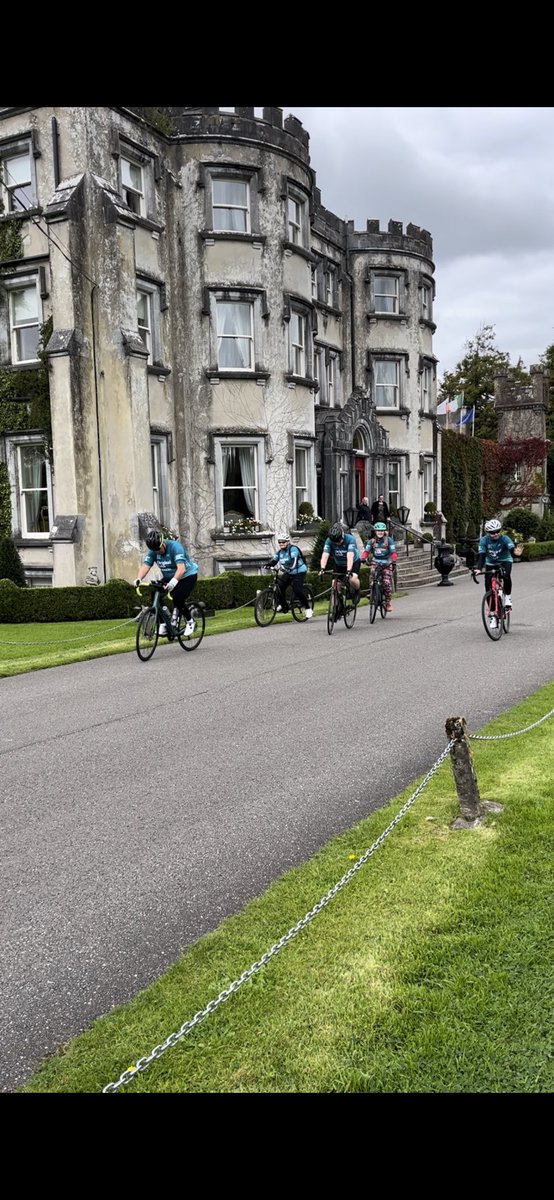 OriginalIrishHt's tweet photo. Charity Challenge Day 3💛🚲

Starting in @DingleBenners, a great team of cyclists made their way to Tralee where we picked up teams from @BallyseedeCastl &amp; @WoodlandsHouse &amp; had a warm welcome into Adare. Great to have Digren Energy join us for the day!

#OIHCharityChallenge https://t.co/LPPt7uLRVG