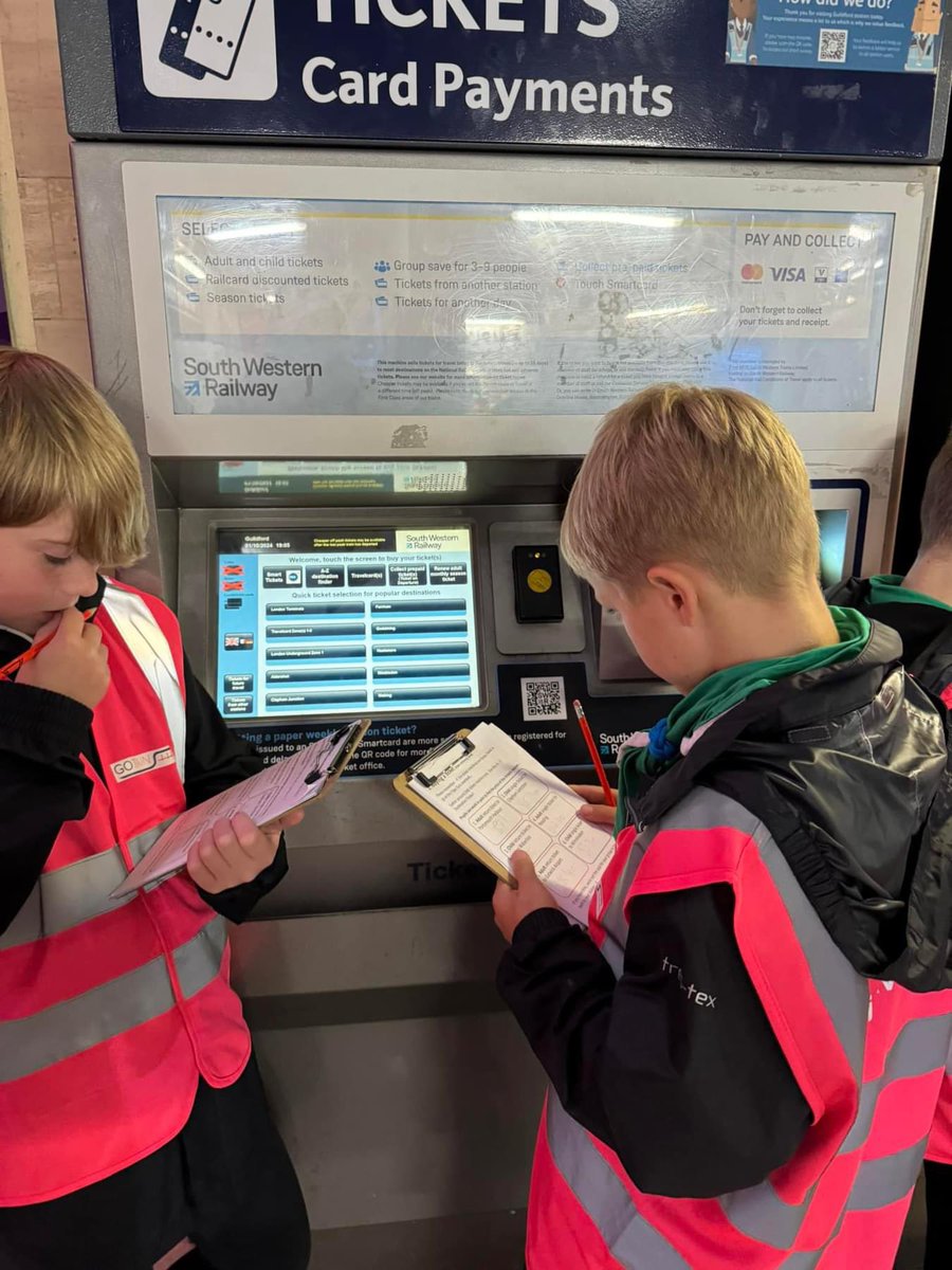 SoutheastCRP's tweet image. Took the 1st Cove Cubs on a #PlatformForChange trip to #GuildfordStation this week. They learned how to buy a ticket, how to read the departure board and how to stay safe when they travel. @GWRHelp @SW_Help @CommunityRail @scouts