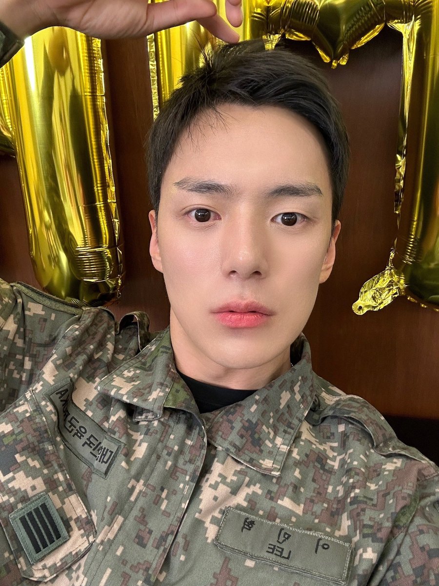 moungch_'s tweet photo. 내가 사랑한 군인.. 이제는 민간인.. ˚₊·—̳͟͞͞♡ https://t.co/kNc21w9bz5