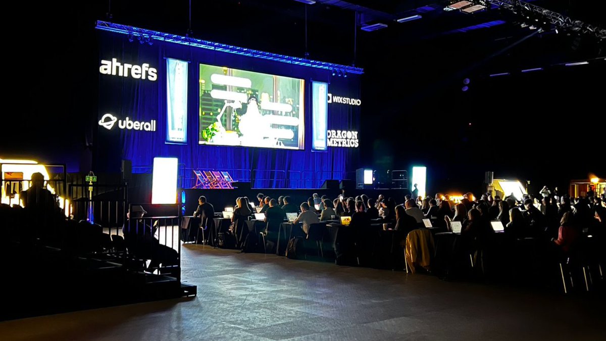 🎉 Bugün <a href="/mehmetaktug/">Mehmet Aktug</a> ve <a href="/ozanoid/">OK</a> ile #BrightonSEO'dayız! 🌟 Gün boyunca etkinlikten en önemli anları ve yeni #SEO trendlerini paylaşımlarımızla sizlere aktarıyor olacağız. 📈🔍 Takipte kalın, en yeni ipuçlarını ve stratejileri bizimle keşfedin! 🎯✨