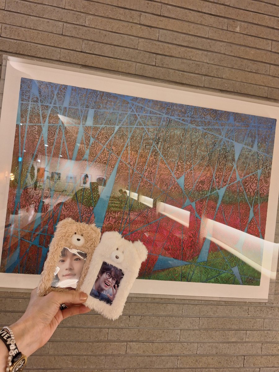 xxxfumi2's tweet photo. REUTE𓂃𓂂ꕤ*.゚
ここも やっと来れましたぁ🤭ㅎㅎ
ここは河辺の隣に建物があって
ほんとに眺めのよい綺麗なCafeで
しかし意外と街中でウヒョン君♡来たんだぁ~目立つぅ~って思っちゃったぁ😅
素敵な空間で日本にはない気がしたなぁ🤔 ウヒョン君♡사랑해🤗🫶🫰
#sonwoohyeon #woohyeon #REUTE #Cafe https://t.co/H7s8dw5cXZ
