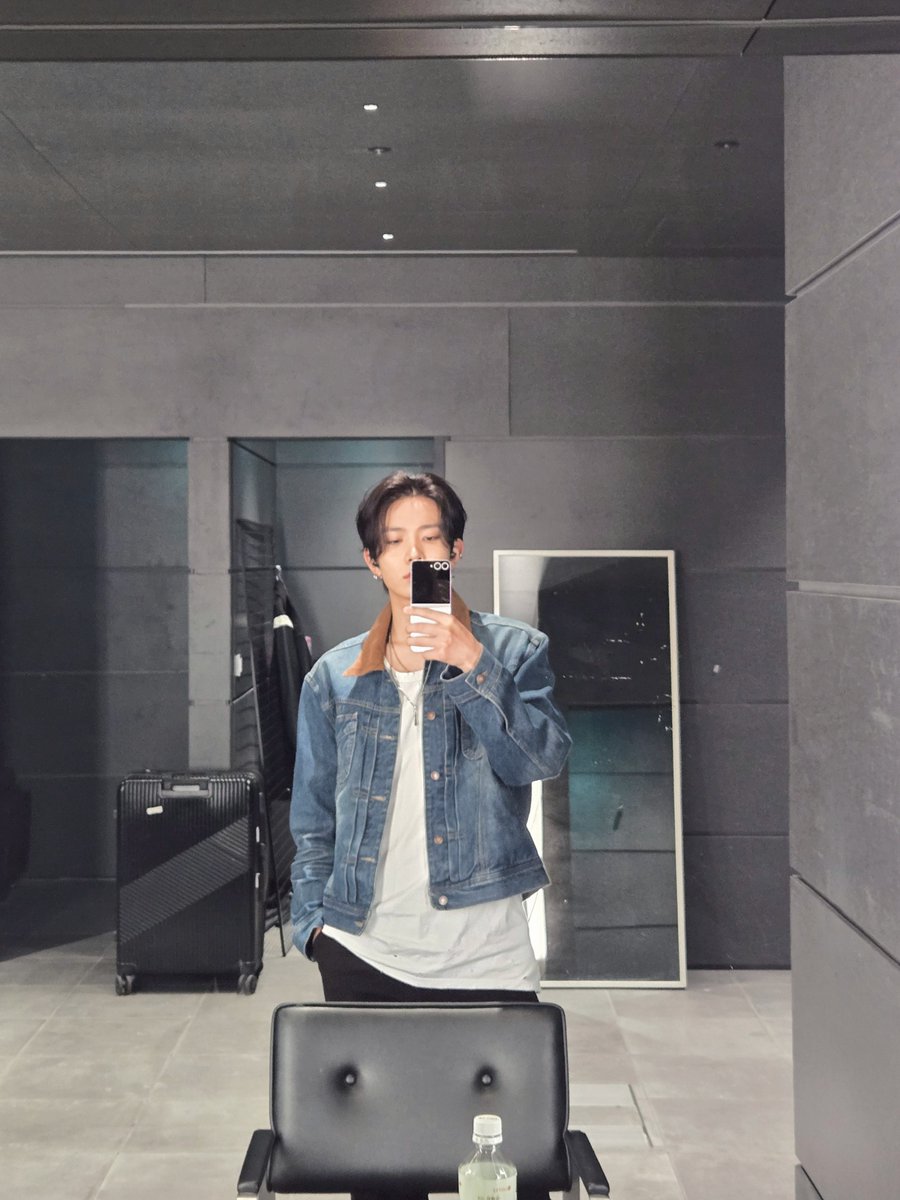 [ #희승’s Post ] 241003

 #HEESEUNG: Slightly different

<a href="/ENHYPEN_members/">ENHYPEN</a> <a href="/ENHYPEN/">ENHYPEN OFFICIAL</a> #ENHYPEN #엔하이픈