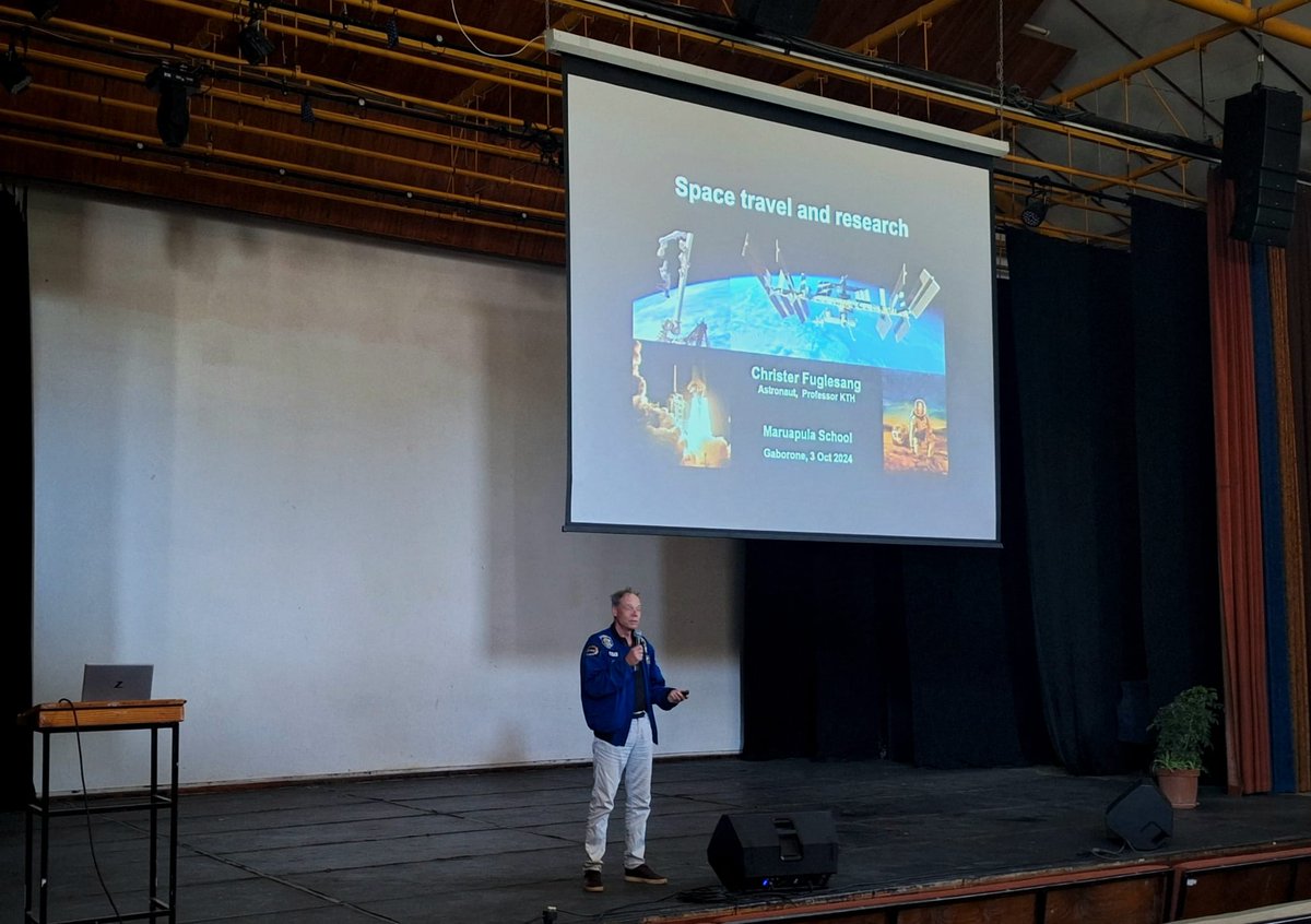 Astronaut Christer Fuglesang giving a presentation and motivating Secondary School students at the Maru a Pula School in #Gaborone, #Botswana. #FAST4Future