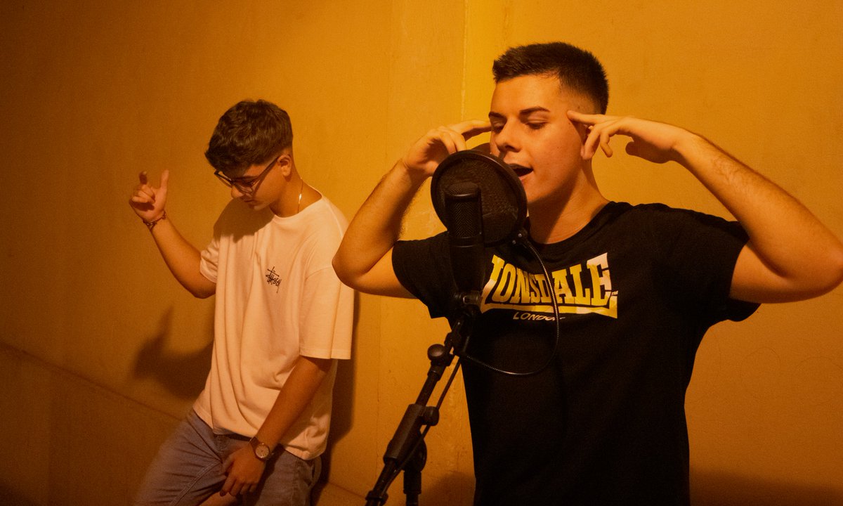 ep_valencia's tweet photo. 👉El grup de trap @AVANT_020  estrena 'Més fort' per a impulsar la música "del carrer i per al carrer en valencià"

🎧Pots escoltar el tema ací 

https://t.co/GwEpeAyHd1 https://t.co/ocKMIkIOuS