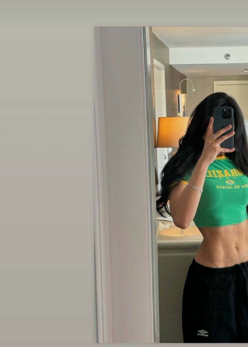 Sarah tweet media