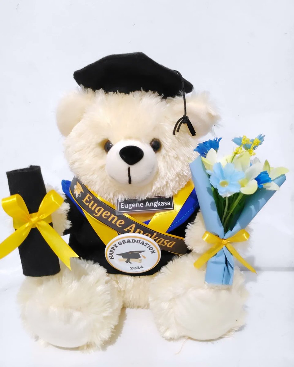 OurstuffID's tweet photo. Boneka Wisuda Custom Tinggi 25 cm 

Bisa custom warna aksesoris, pakai nama, logo sekolah

Pemesanan bisa dilakukan via online atau datang langsung ke offline store. Konsultasi pemesanan silahkan klik link bio

#diy #bekasi #bonekawisuda #graduation #sidangskripsi #wisuda #fypシ https://t.co/cBdWIi4gkY