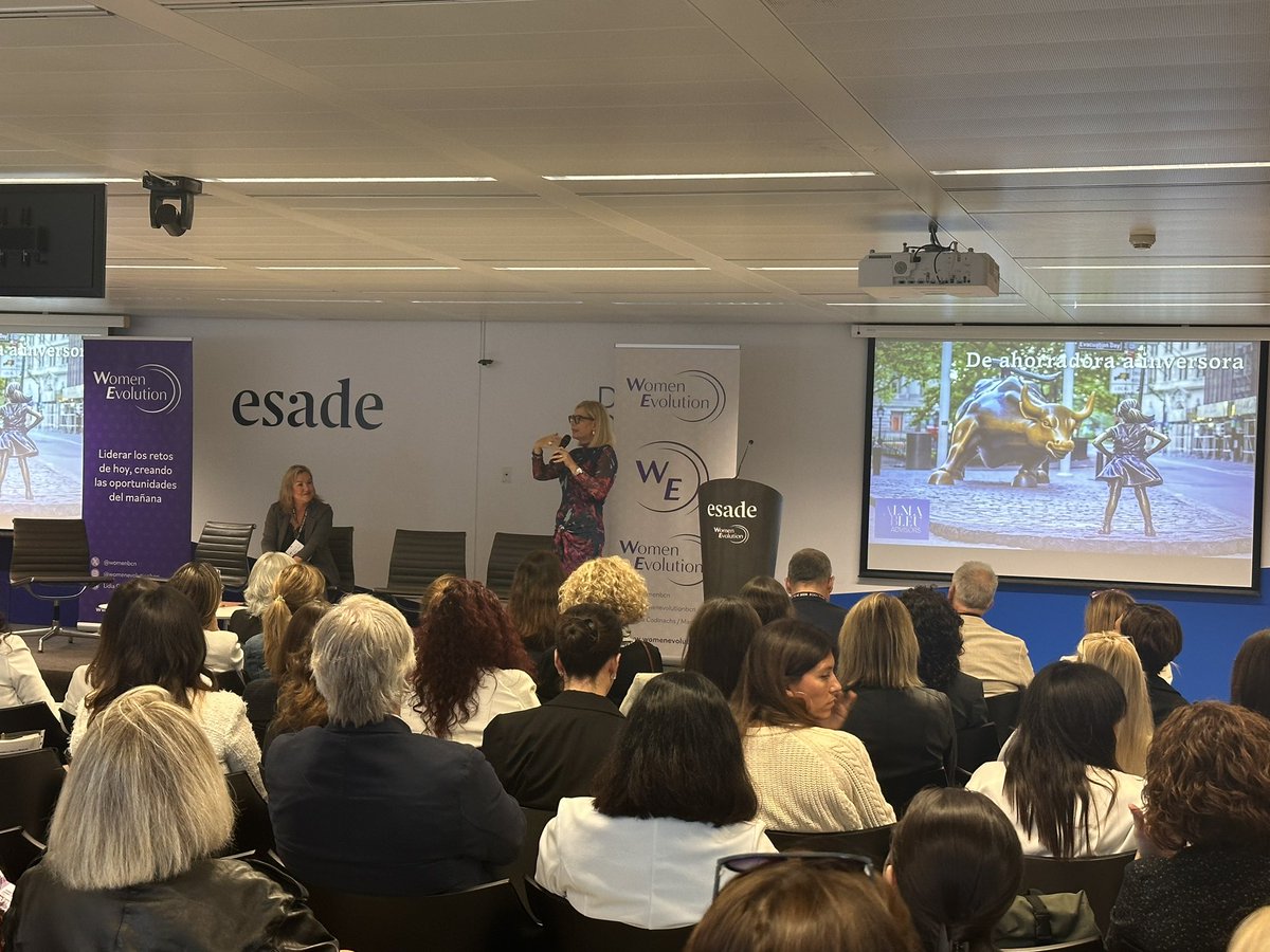 WomenBcn's tweet image. 👍⭐️Congreso #WeBarcelona Panel De Ahorradoras a inversoras con la ponente Sra. @gemmavoltas Fundadora y CEO de Alma Bleu
En @Esade #SantCugat #Barcelona 
#empresas #ceos #empresa #innovación#inversoras #invertir #directivas #empresarias