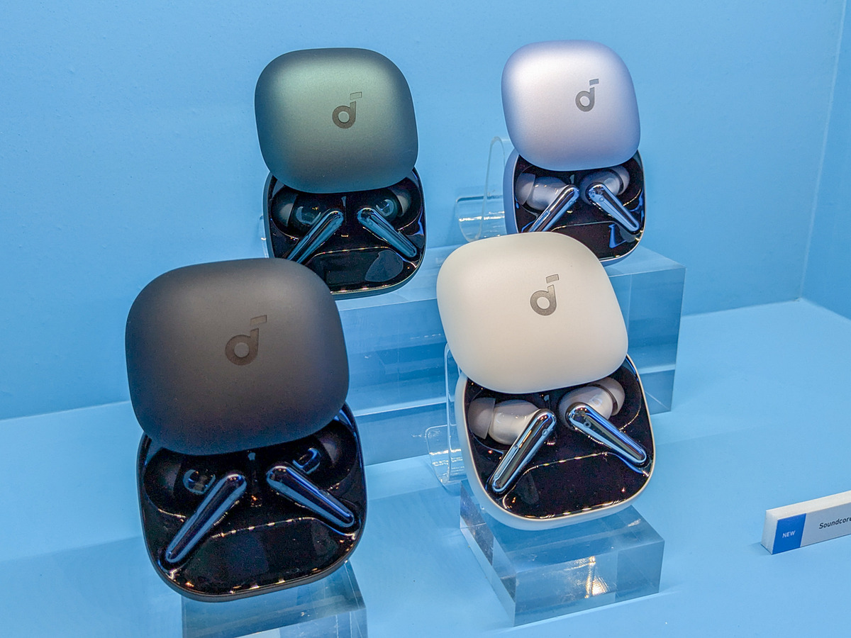 pc_watch's tweet photo. Anker、オープンイヤーやイヤーカフ型ワイヤレスイヤフォン。ヘッドフォンの最上位モデルも https://t.co/6yvCWxCZ2q #APC24Fall https://t.co/fbY7w8OCnI