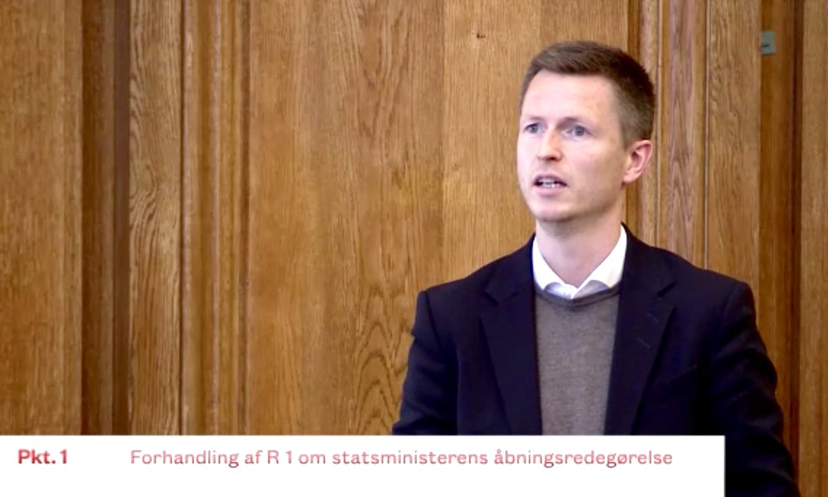 ThomasHeie's tweet photo. Nej @Jesper_Pet Den enorme stigning offentlige administratorer handler IKKE om flere medarbejdere i PET, Forsvaret eller Skat.
Det handler om folk som udelukkende bruger deres tid på, at genere de medarbejdere der leverer borgernær velfærd #dkpol #åbningsdebat #ftlive https://t.co/zhJQn8w8d0