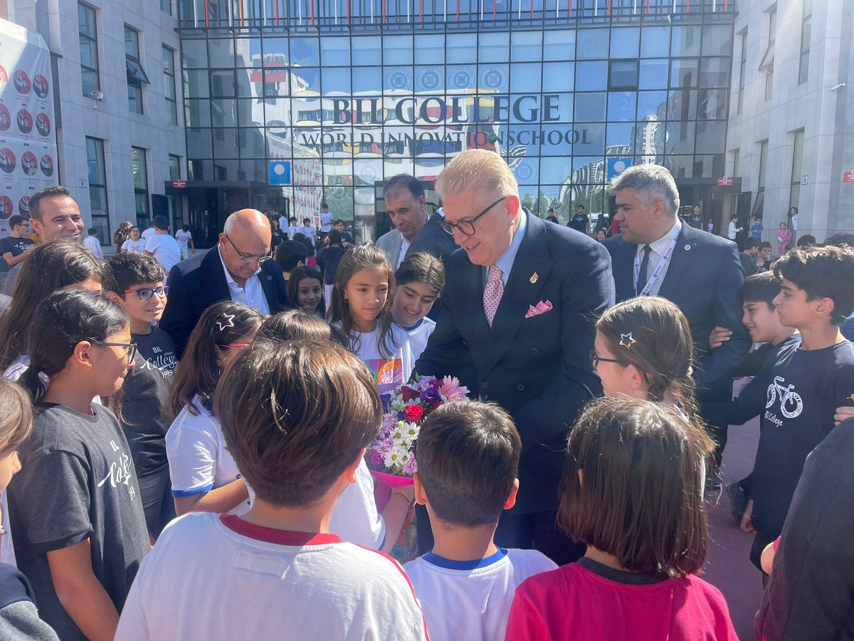 BİL Eğitim Kurumları olarak amacımız, her bir öğrencimizi bilim, teknoloji ve sanatta öncü bireyler olarak yetiştirmek, onlara geleceğin kapılarını aralamaktır. Diyarbakır BİL Koleji’nin bu misyonu en iyi şekilde yerine getirdiğini görmek, gurur verici. Burada yetişen