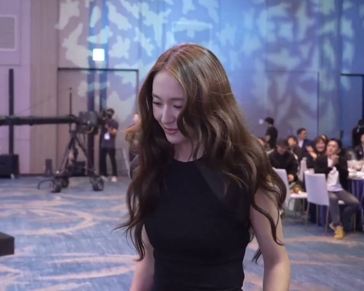 •kdm• selamat mba krystal menang best new actress di buil film award 🫶