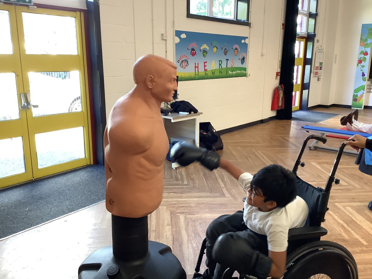 GaskellPrimary's tweet image. Year 6 are enjoying their fitness session with @Prevent_2