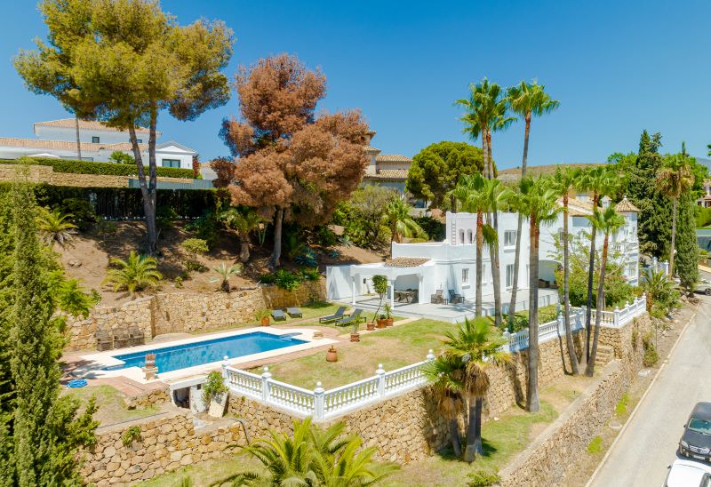 mibrobanus's tweet image. Reduced Price Villa El Paraiso With Panoramic Views - 4 bed 4 bath Villa with panoramic views, Plot 1724m2, Build 448m2 Price Now 1.850,000 
#villa #reduced #panoramicviews #modern #elparaiso #estepona #realestate #forsale #broker #agent 
info@mibrointernational.com 
34670069623