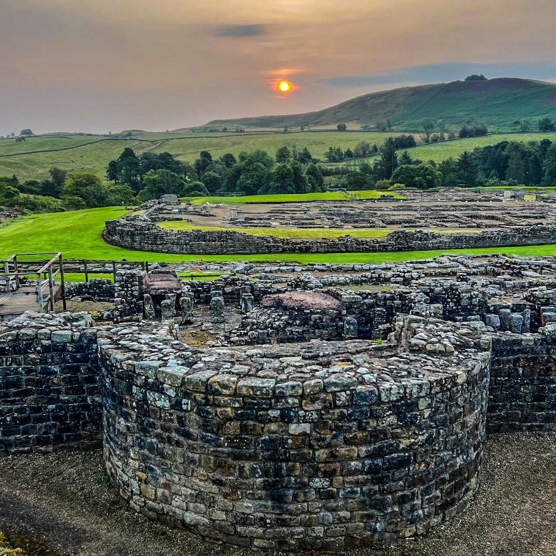 Opportunity | we are inviting artists who live and work in North East, the North West and Yorkshire and Humber to apply for a 20 day on- site research residency at Vindolanda. Read more ⬇️

vindolanda.com/work-for-us
