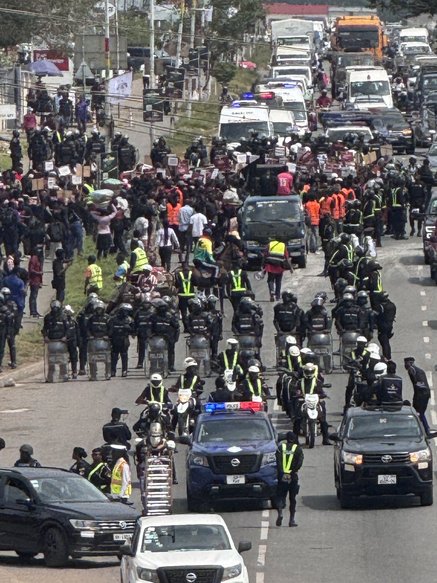 ❤️🇬🇭

#FreeTheCitizens #StopGalamseyNow