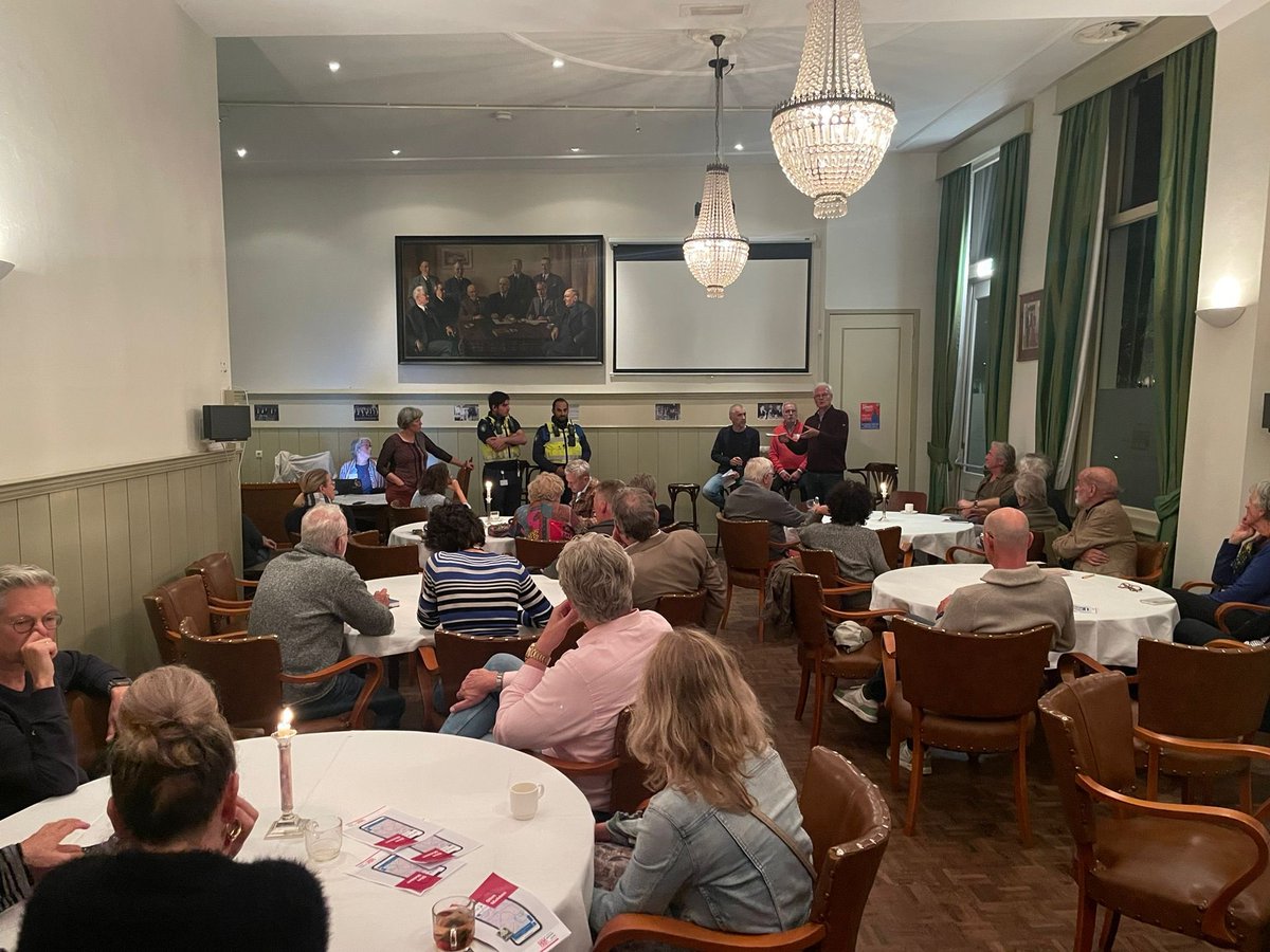 Succesvolle buurtbijeenkomst gisteravond in Societeit De Réunie voor de Haven en de Peperstraat.  Georganiseerd door Bewonersbelangen Binnenstad Gouda en de <a href="/GemeenteGouda/">Gemeente Gouda</a>