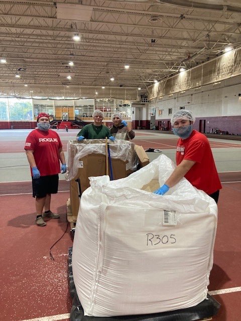 Yesterday service day was great!! A group of wrestlers packing meals in the field house for (the Meal from the Heartland). #GoDutch