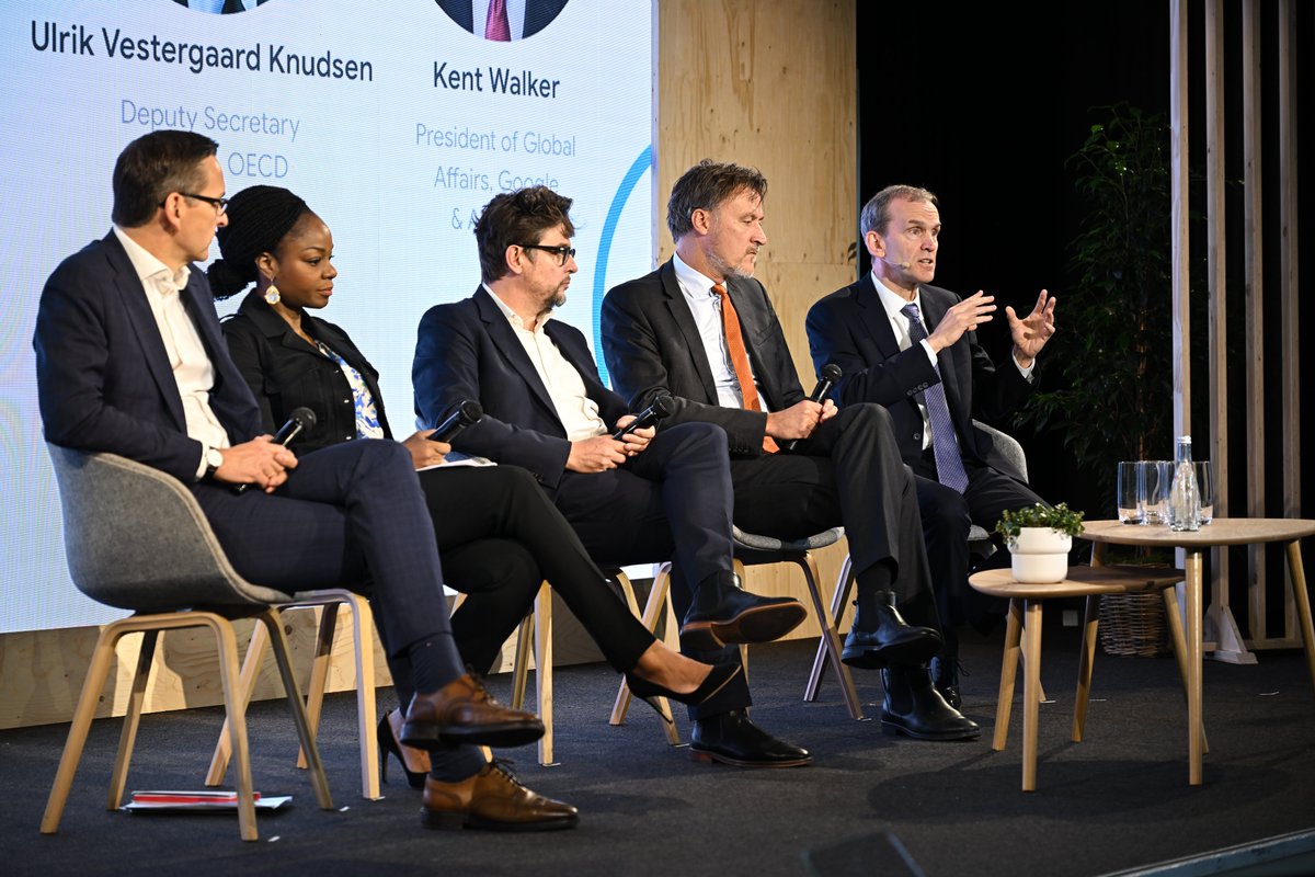 [Responsible AI Summit]

👉 Gouvernance de l'#IA 

"Une stratégie bien déployée nécessite des partenariats. Lorsque nous travaillons ensemble, nous stimulons l'innovation et faisons progresser les bonnes pratiques."

🗣️ <a href="/Kent_Walker/">Kent Walker</a>, President of Global Affairs <a href="/Google/">Google</a>