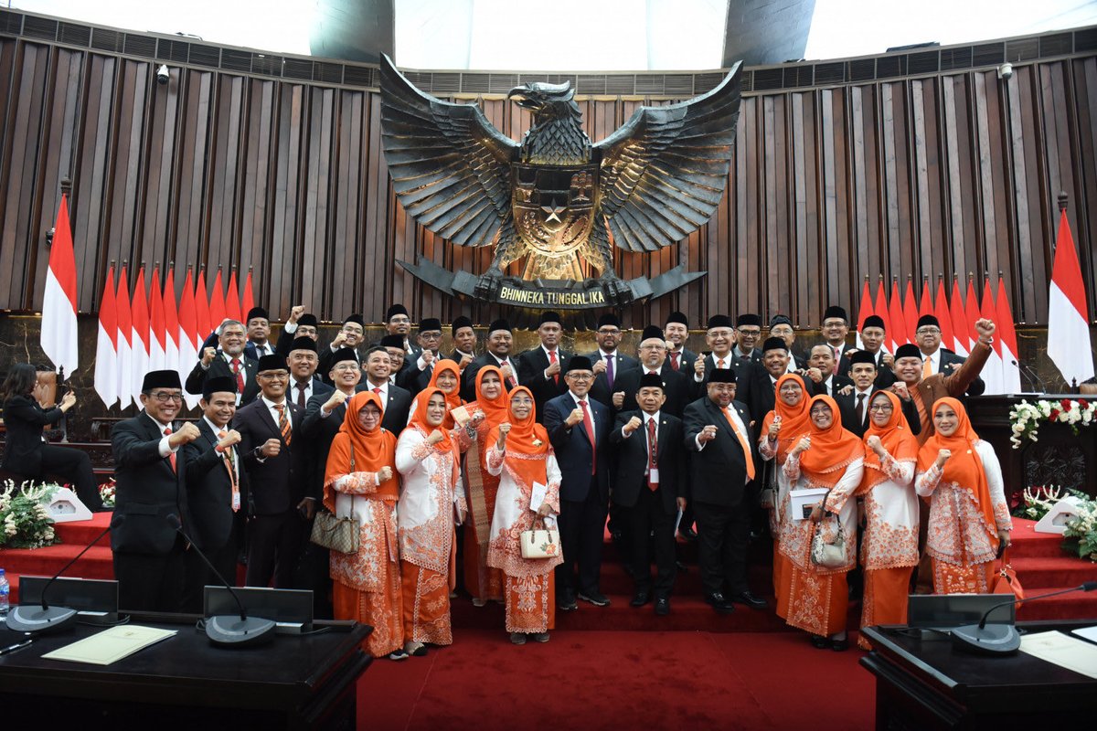 Iskan Qolba Lubis (@iskanql) on Twitter photo FRAKSI PKS DPR RI 2024-2029 mabruk munawwar wa munawwir (berseri )<a href="/FPKSDPRRI/">Fraksi PKS DPR RI</a> <a href="/PKSejahtera/">DPP PKS</a> <a href="/JazuliJuwaini/">JazuliJuwaini</a> FRAKSI PKS DPR RI 2024-2029 mabruk munawwar wa munawwir (berseri )<a href="/FPKSDPRRI/">Fraksi PKS DPR RI</a> <a href="/PKSejahtera/">DPP PKS</a> <a href="/JazuliJuwaini/">JazuliJuwaini</a>