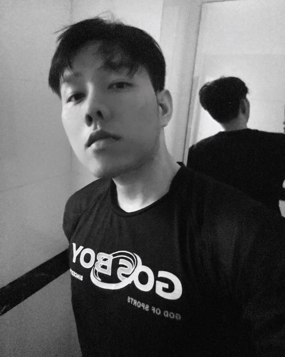 nsluong97's tweet photo. Ê ý là.. cũng ok ha https://t.co/Q4bUc7c6UL