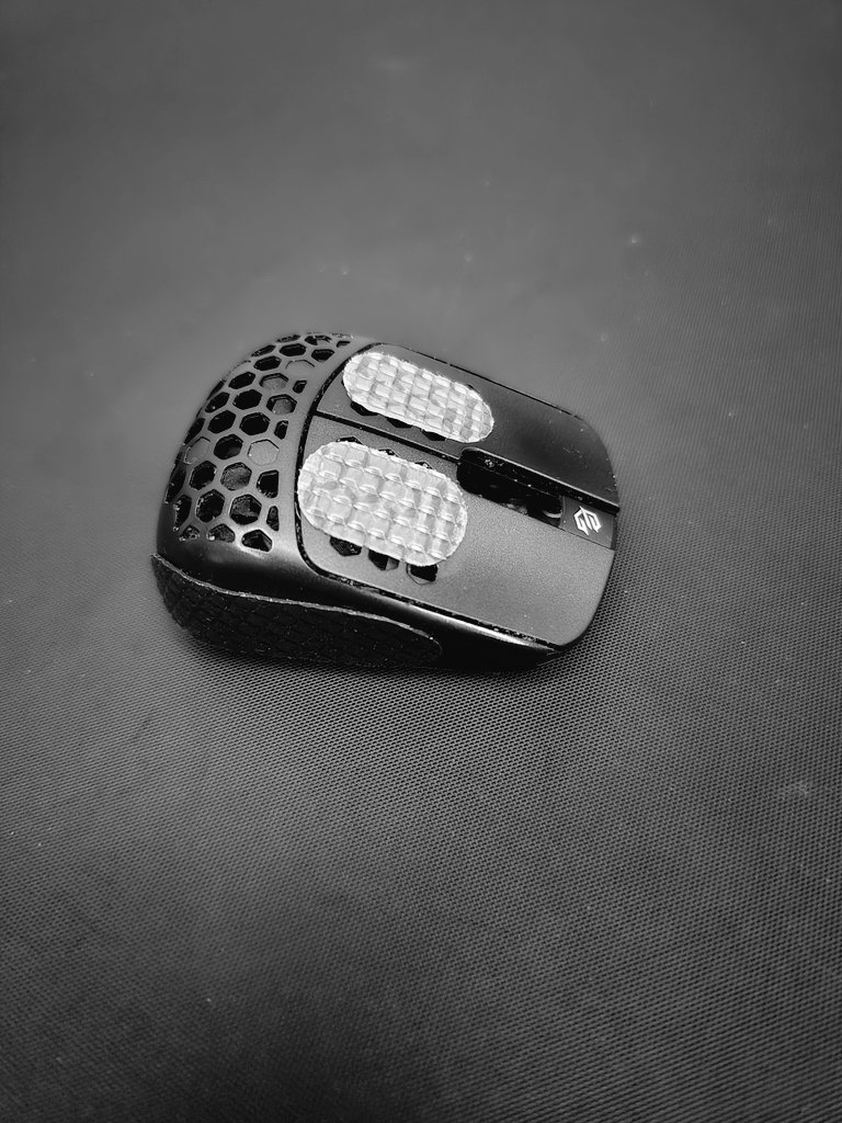 Endgame grip tapes have arrived from <a href="/Dragnfly_/">Dragnfly</a> I've tried pretty much all mainstream grips and nothing has felt this good immediately. The final test is longevity and easy maintainence, will see how it does.