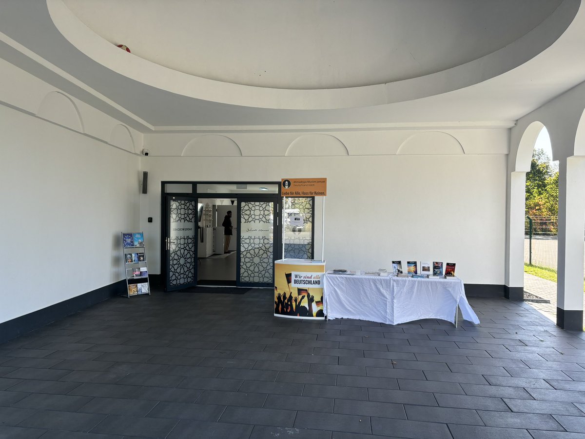 MuslimeNordhorn's tweet photo. Heute ist es soweit! Zum #TagDerDeutschenEinheit und die Sadiq Moschee Nordhorn öffnet für alle von 10 bis 18 Uhr. Besuchen Sie uns und erleben Sie spannende Ausstellungen, inspirierende Vorträge und interessante Gespräche! Wir freuen uns auf Ihren Besuch! #TagDerOffenenTür https://t.co/qygvpLgtvk