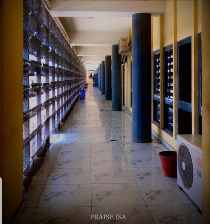 aojjustaoj's tweet image. UNILAG students go think sey nah hotel.