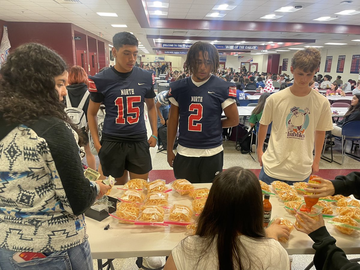 ON Latina Leadership (@leadership_on) on Twitter photo First day of sales for our Cambio Fundraiser 💕🎓
Learning the skills and strategies we need to raise money for our campaign to support Latinx Seniors at Olathe North
<a href="/olatheschools/">Olathe Public Schools</a> <a href="/HDFKC/">HispanicDevelopFund</a> First day of sales for our Cambio Fundraiser 💕🎓
Learning the skills and strategies we need to raise money for our campaign to support Latinx Seniors at Olathe North
<a href="/olatheschools/">Olathe Public Schools</a> <a href="/HDFKC/">HispanicDevelopFund</a>