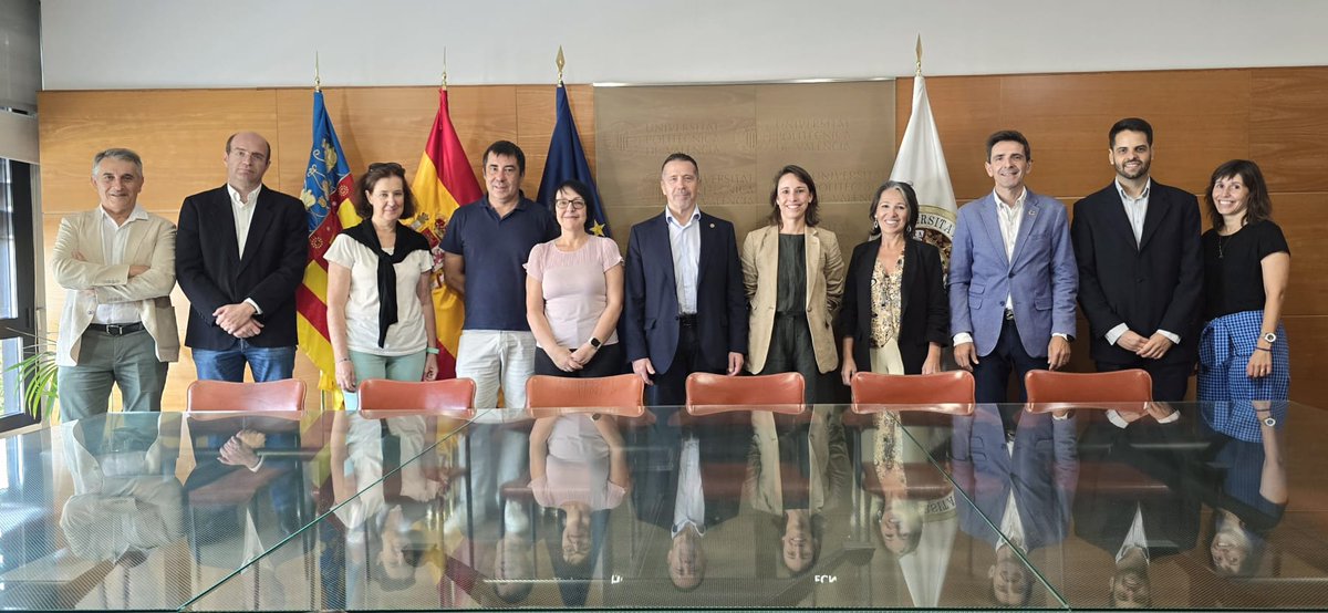 Más oportunidades europeas para innovar en salud desde la <a href="/UPV/">Universitat Politècnica de València</a> 

Ayer el rector, <a href="/JoseECapilla/">Pepe Capilla</a>, se reunió con @izabelalfany, dir <a href="/EIT_Health_es/">EIT Health Spain</a>, para conocer el potencial de colaboración para la comunidad científica UPV que investiga y emprende en salud.
👉bit.ly/upv-EITHealth